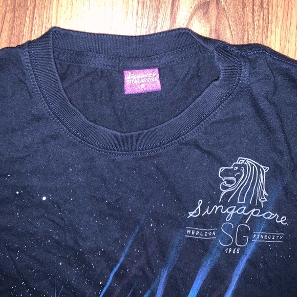 Singapore T-shirt Glow in the dark.. - Picture 2 of 2